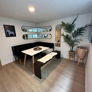 Apartment Petite Main Street Haven Vancouver